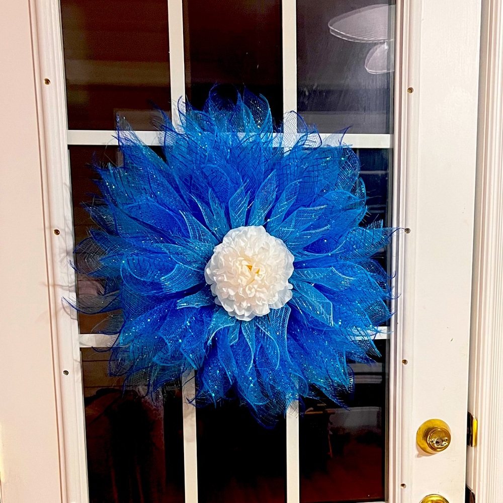 Wreath Blue / White Flower Handmade
